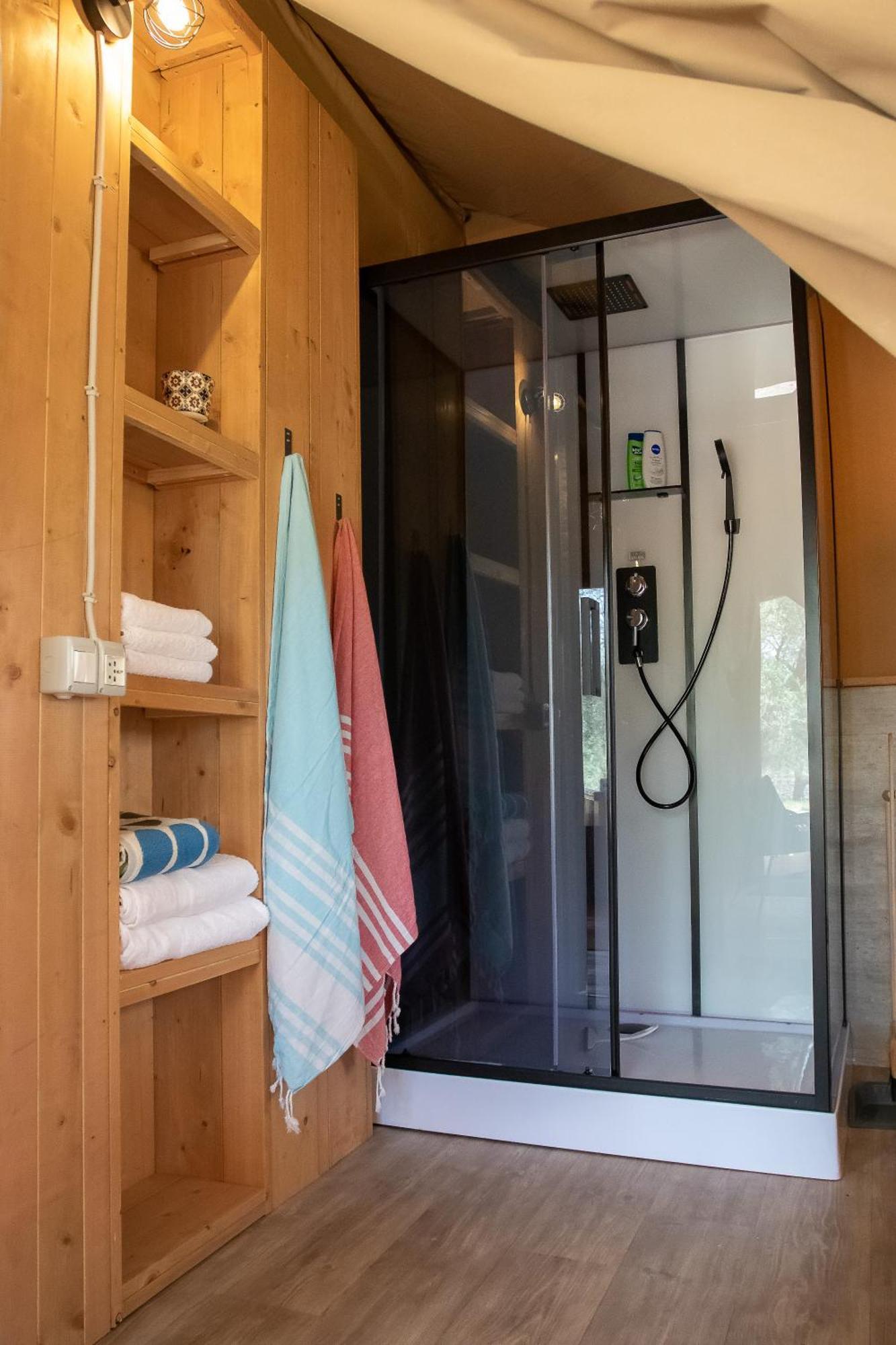 Hotel Domus Olea Glamping à Ceglie Messapica Extérieur photo