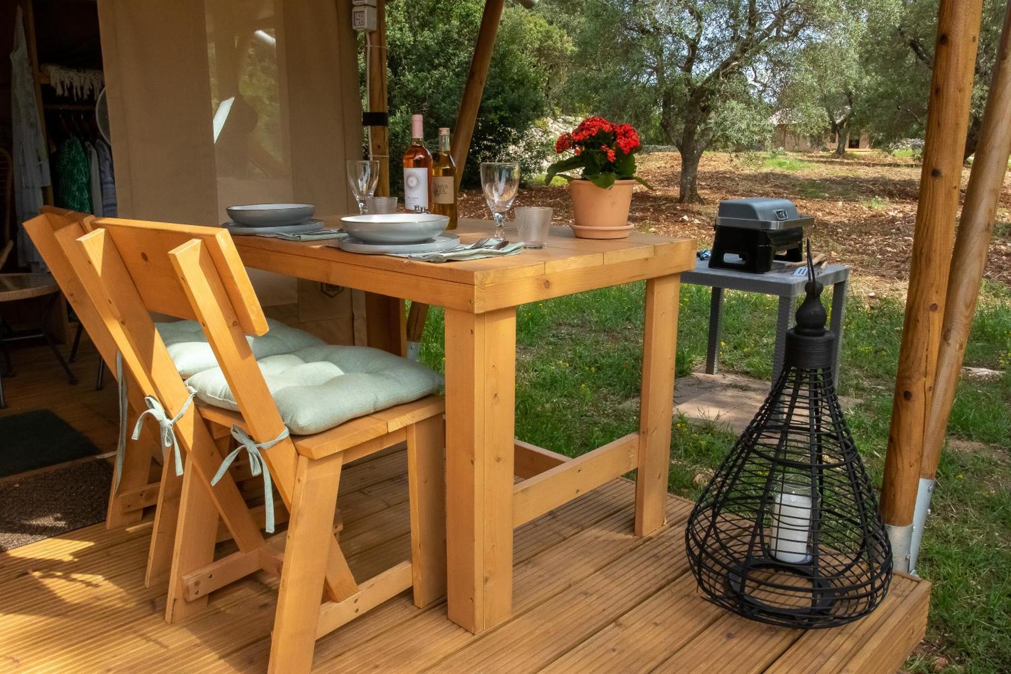 Hotel Domus Olea Glamping à Ceglie Messapica Extérieur photo