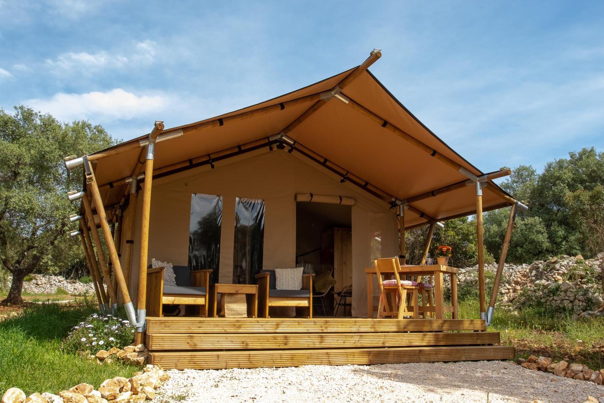 Hotel Domus Olea Glamping à Ceglie Messapica Extérieur photo