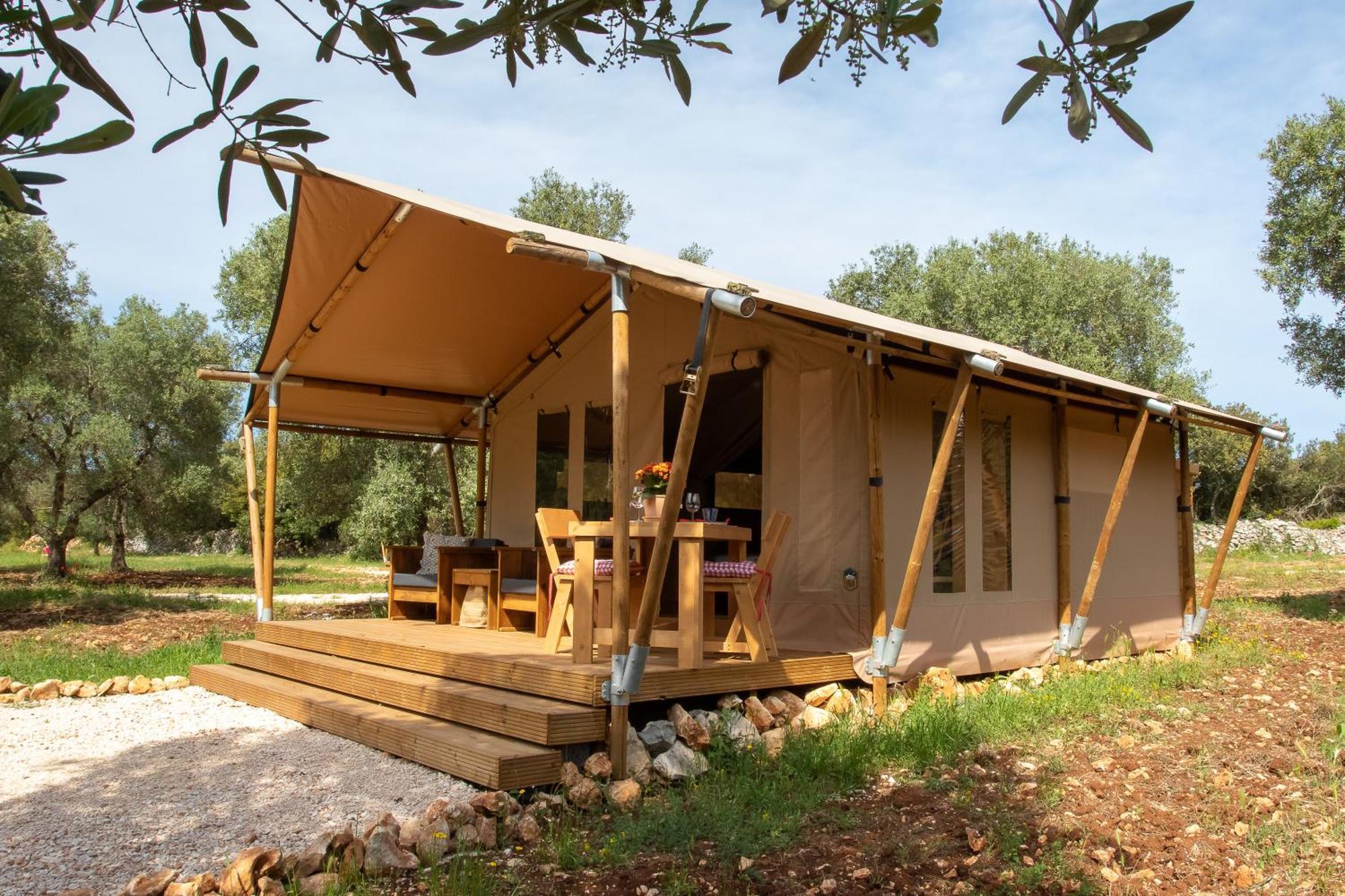 Hotel Domus Olea Glamping à Ceglie Messapica Extérieur photo
