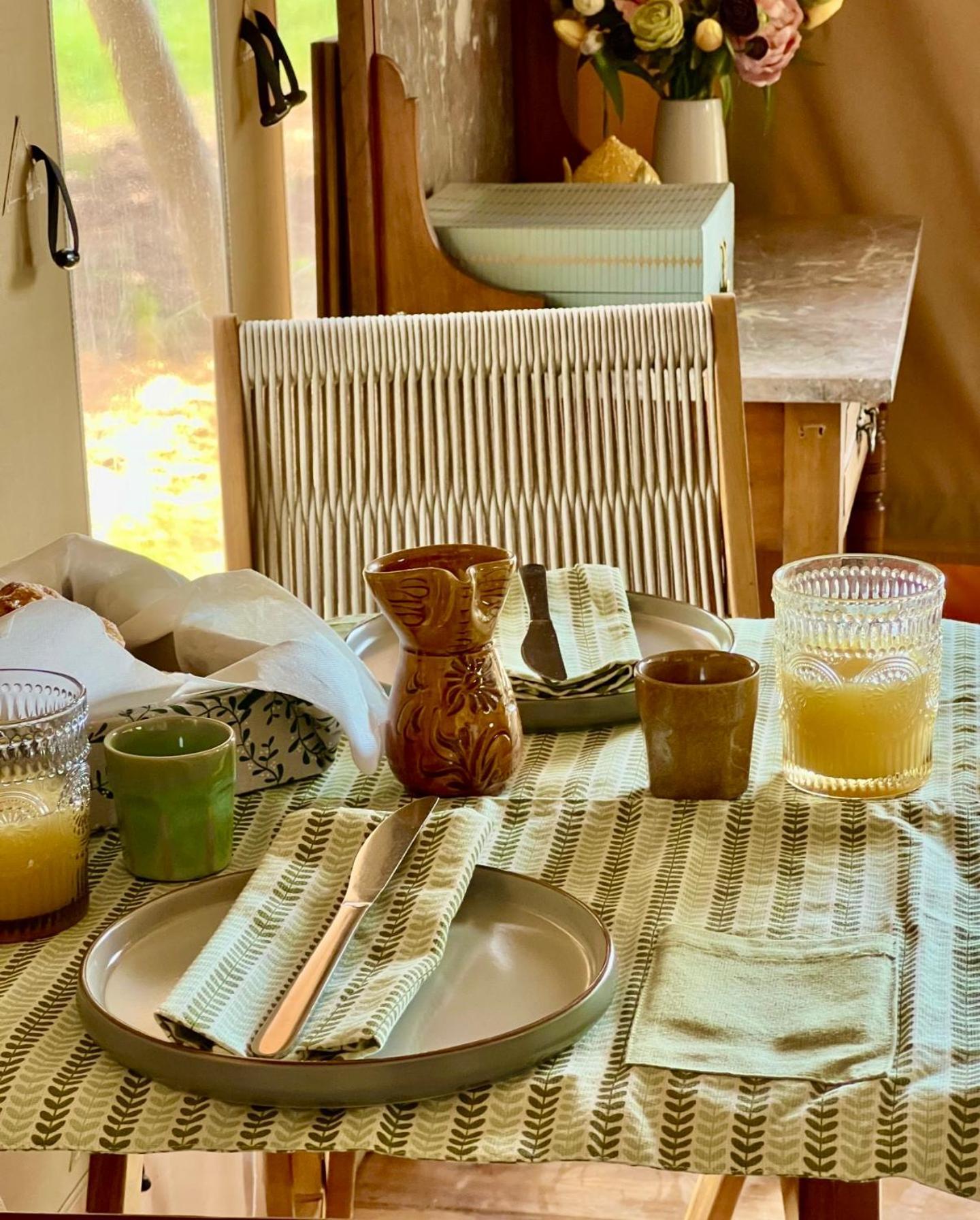Hotel Domus Olea Glamping à Ceglie Messapica Extérieur photo