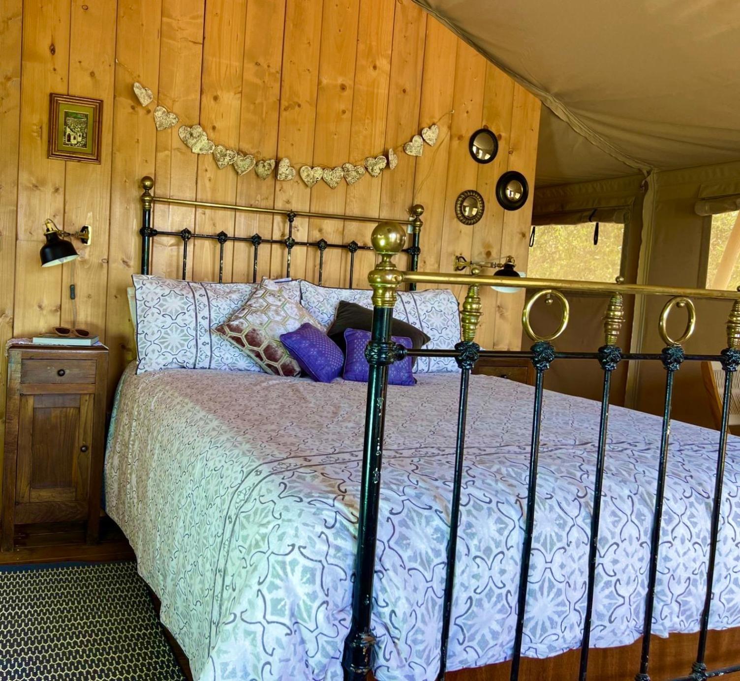 Hotel Domus Olea Glamping à Ceglie Messapica Extérieur photo