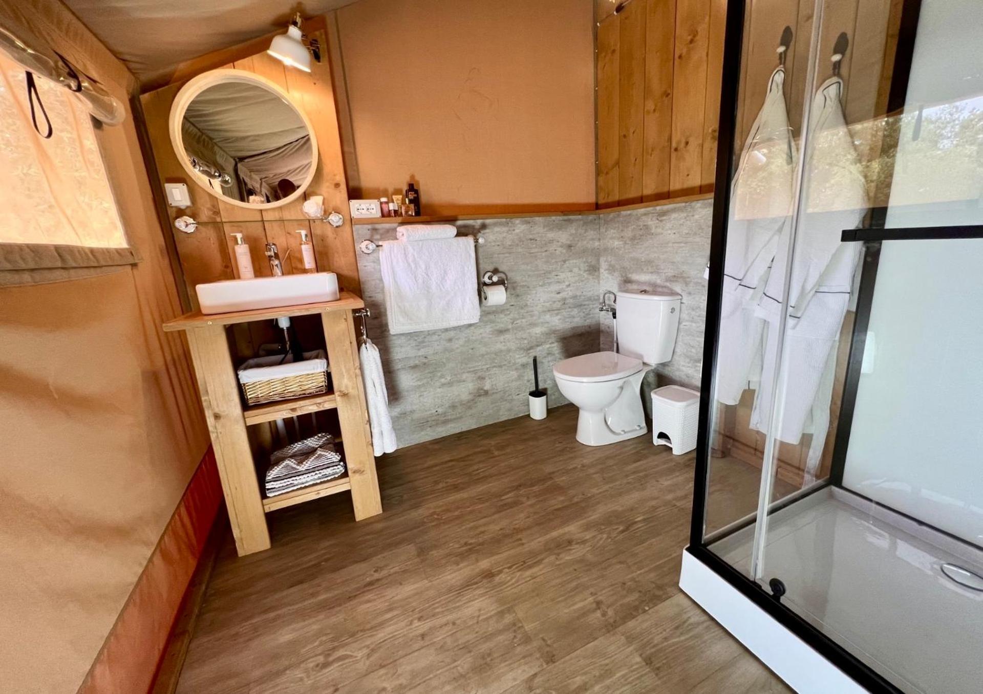 Hotel Domus Olea Glamping à Ceglie Messapica Extérieur photo
